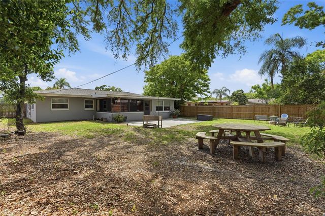 1130 8TH AVENUE NE, Largo, FL 33770