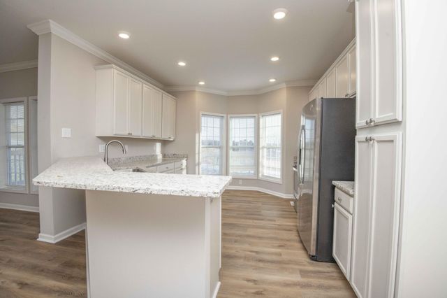 155 Waters Edge Drive, Spring City, TN 37381