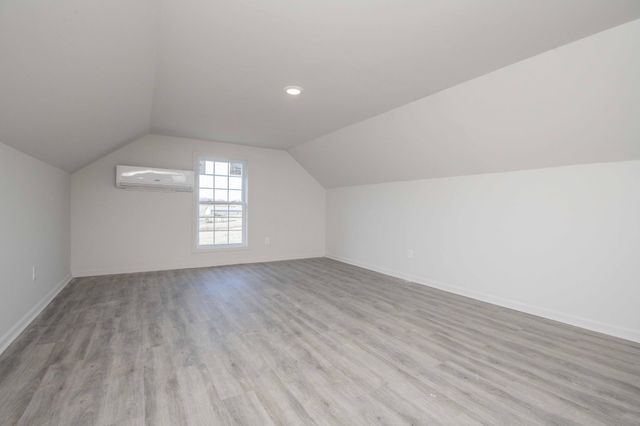 155 Waters Edge Drive, Spring City, TN 37381