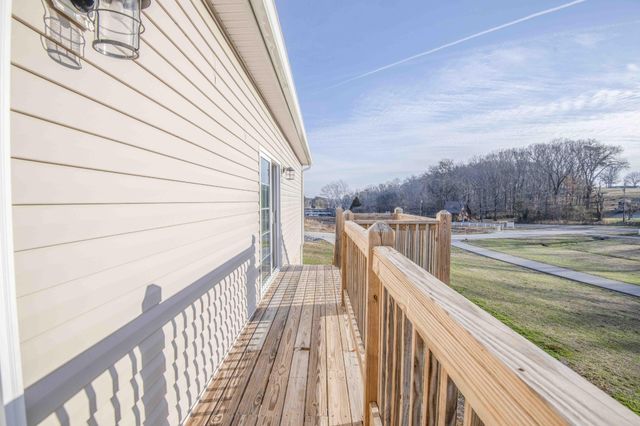 155 Waters Edge Drive, Spring City, TN 37381