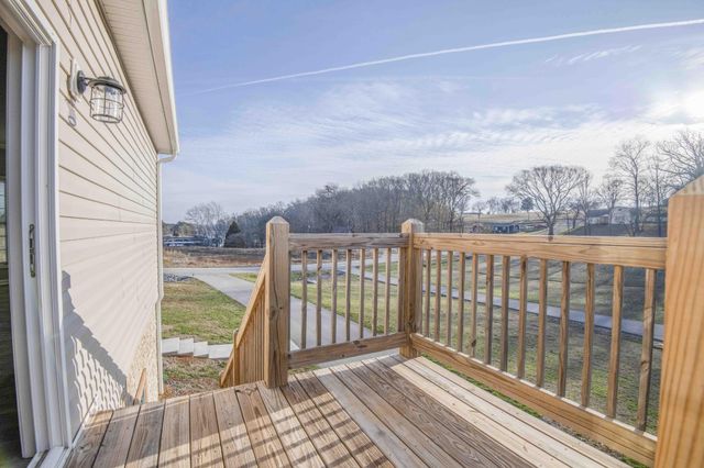 155 Waters Edge Drive, Spring City, TN 37381
