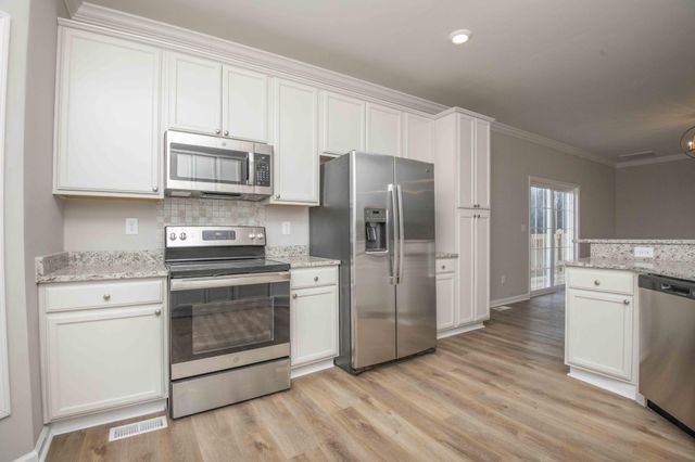 155 Waters Edge Drive, Spring City, TN 37381