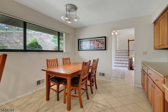 6 LYNNFIELD DRIVE, Morris Twp., NJ 07960
