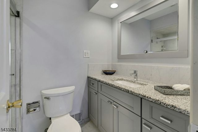 6 LYNNFIELD DRIVE, Morris Twp., NJ 07960