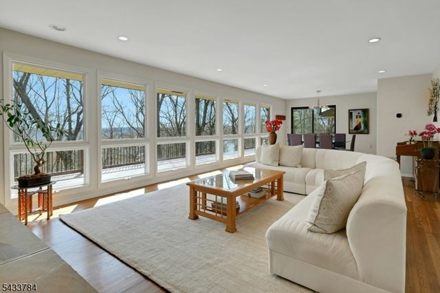 6 LYNNFIELD DRIVE, Morris Twp., NJ 07960