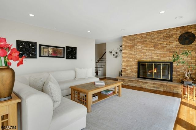 6 LYNNFIELD DRIVE, Morris Twp., NJ 07960