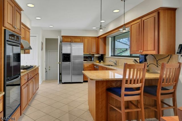 6 LYNNFIELD DRIVE, Morris Twp., NJ 07960