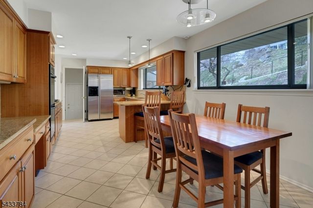 6 LYNNFIELD DRIVE, Morris Twp., NJ 07960