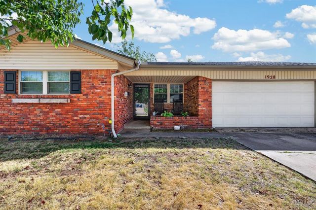 1928 Lanesboro Drive, Oklahoma City, OK 73120