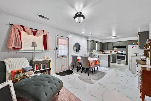 1928 Lanesboro Drive, Oklahoma City, OK 73120
