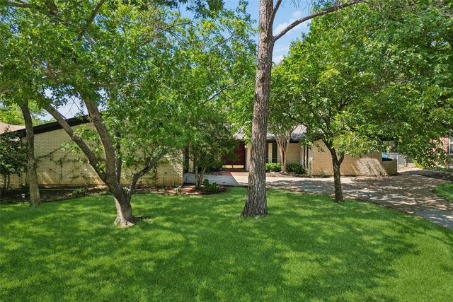 1928 Loma Linda Court, Fort Worth, TX 76112