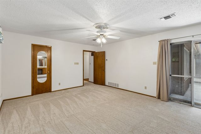 1928 Loma Linda Court, Fort Worth, TX 76112