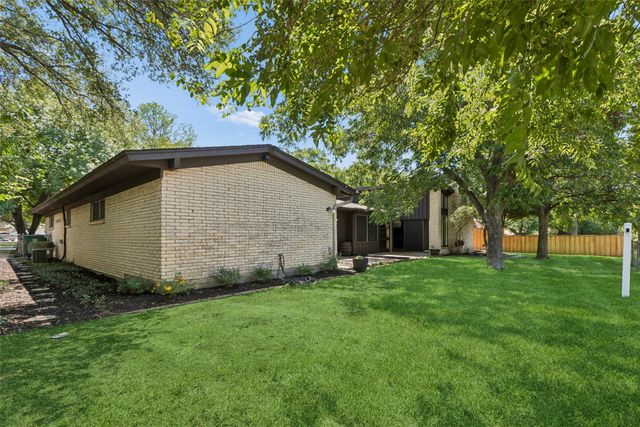1928 Loma Linda Court, Fort Worth, TX 76112
