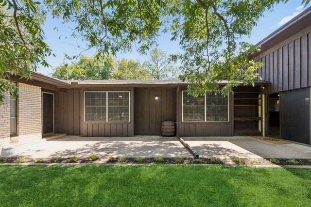 1928 Loma Linda Court, Fort Worth, TX 76112