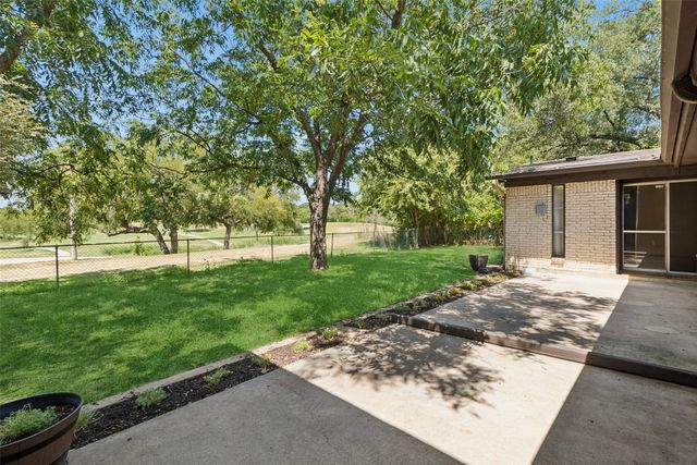 1928 Loma Linda Court, Fort Worth, TX 76112