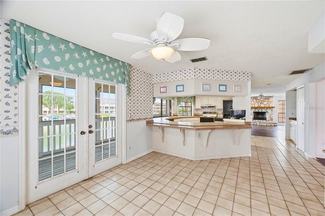 1136 3RD AVENUE S, Tierra Verde, FL 33715