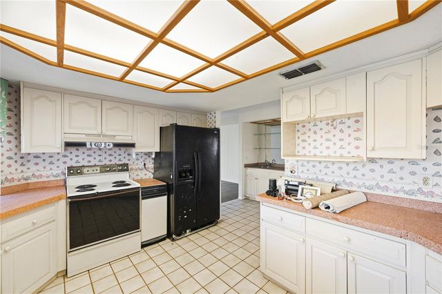 1136 3RD AVENUE S, Tierra Verde, FL 33715