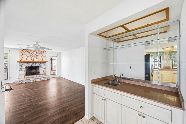 1136 3RD AVENUE S, Tierra Verde, FL 33715