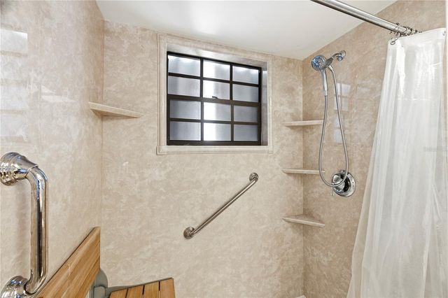 1136 3RD AVENUE S, Tierra Verde, FL 33715