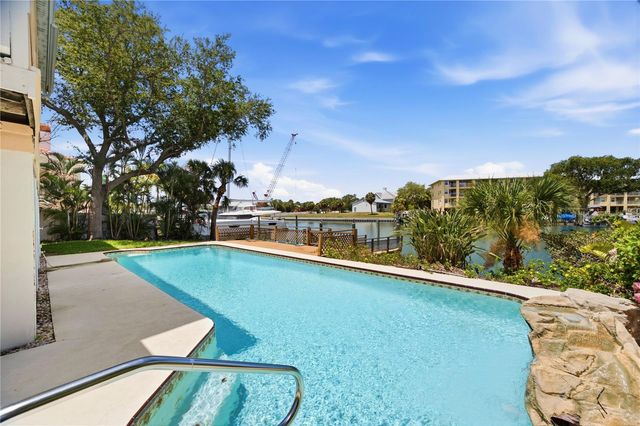 1136 3RD AVENUE S, Tierra Verde, FL 33715