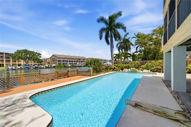 1136 3RD AVENUE S, Tierra Verde, FL 33715