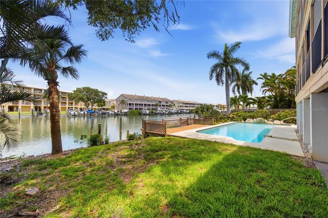 1136 3RD AVENUE S, Tierra Verde, FL 33715
