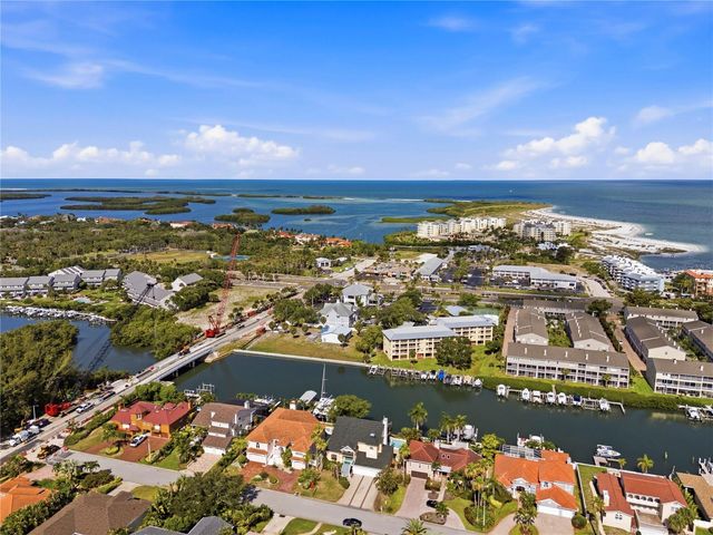 1136 3RD AVENUE S, Tierra Verde, FL 33715