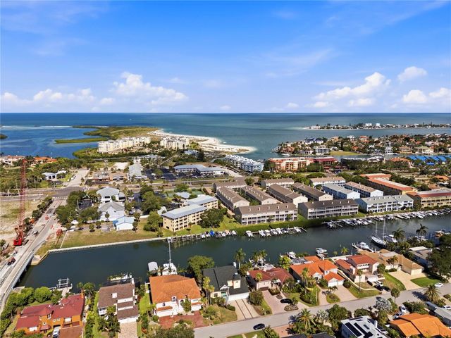 1136 3RD AVENUE S, Tierra Verde, FL 33715
