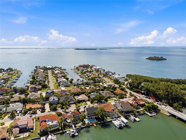 1136 3RD AVENUE S, Tierra Verde, FL 33715
