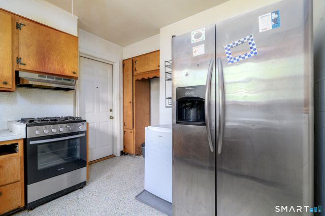 9 Penzance Road, Stamford, CT 06902