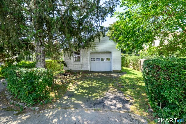9 Penzance Road, Stamford, CT 06902