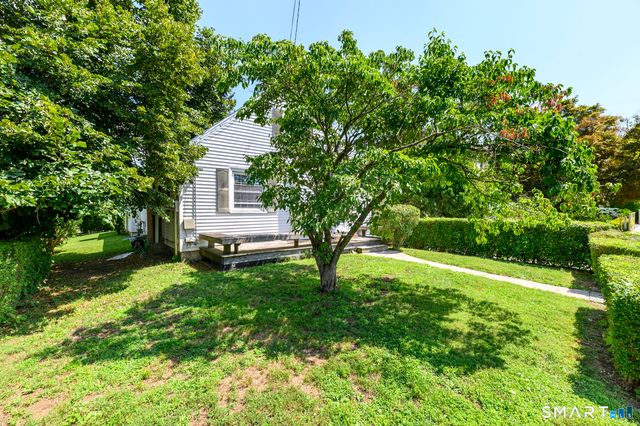 9 Penzance Road, Stamford, CT 06902