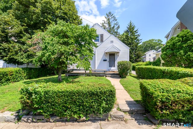 9 Penzance Road, Stamford, CT 06902