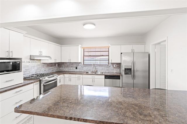 1100 W 53rd Ter, Hialeah, FL 33012