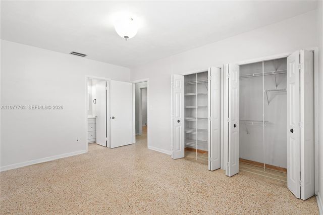 1100 W 53rd Ter, Hialeah, FL 33012