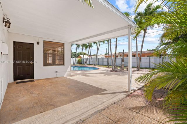 1100 W 53rd Ter, Hialeah, FL 33012