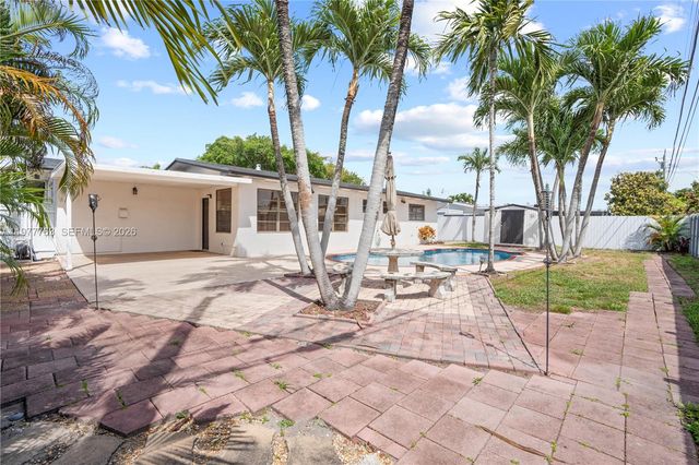 1100 W 53rd Ter, Hialeah, FL 33012