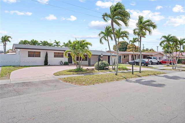 1100 W 53rd Ter, Hialeah, FL 33012
