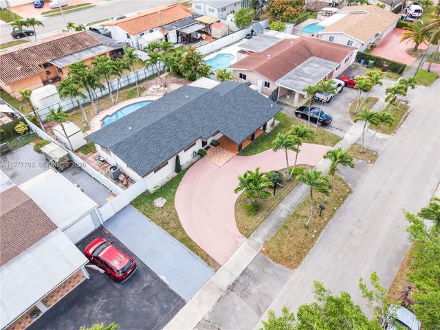 1100 W 53rd Ter, Hialeah, FL 33012