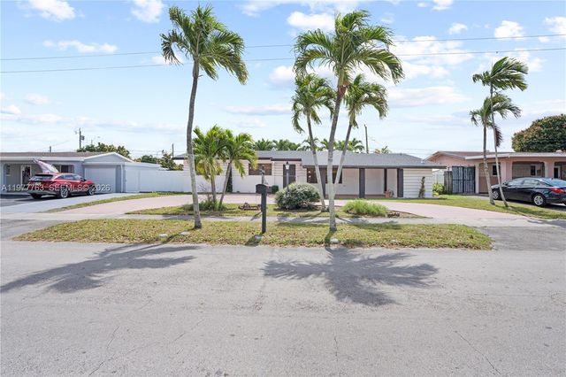 1100 W 53rd Ter, Hialeah, FL 33012
