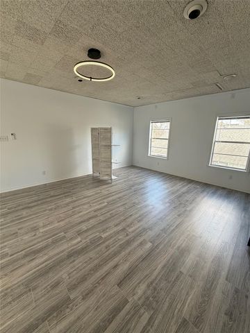 618 E 16th Street, Houston, TX 77008