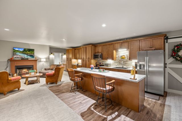 4068 Charlton Sq, Cookeville, TN 38501