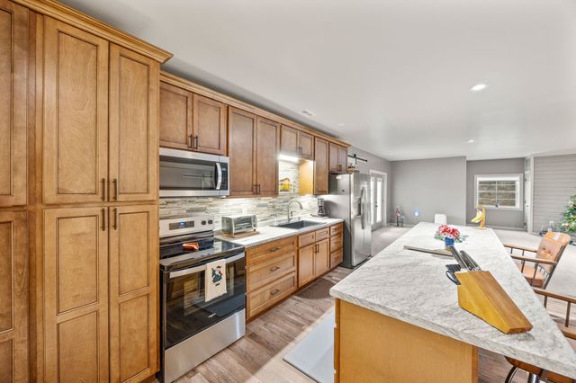 4068 Charlton Sq, Cookeville, TN 38501