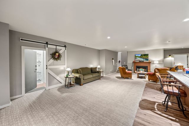 4068 Charlton Sq, Cookeville, TN 38501