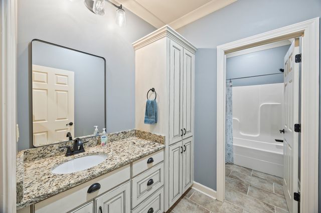 4068 Charlton Sq, Cookeville, TN 38501