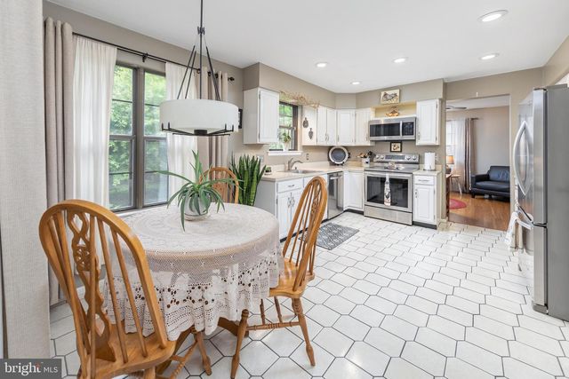28 PELHAM, West Deptford, NJ 08051