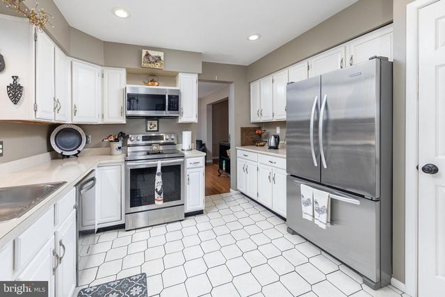 28 PELHAM, West Deptford, NJ 08051