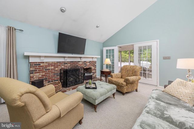 28 PELHAM, West Deptford, NJ 08051