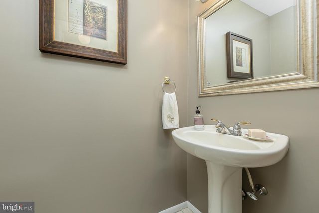 28 PELHAM, West Deptford, NJ 08051