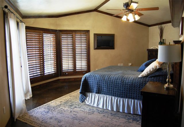 917 East Street, Graham, TX 76450